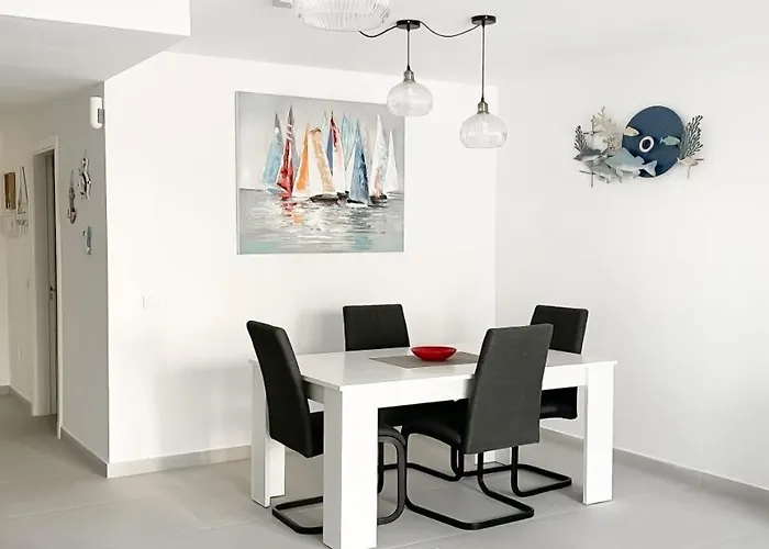 Lägenhet B-rent Amazing Flat With Pool *