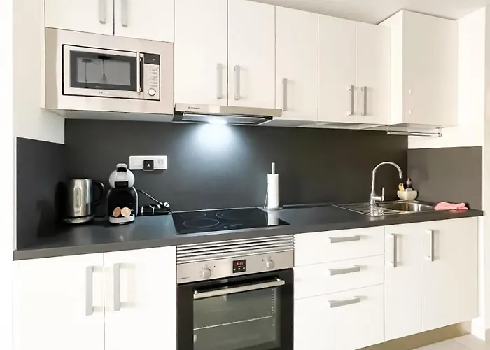 B-rent Amazing Flat With Pool *